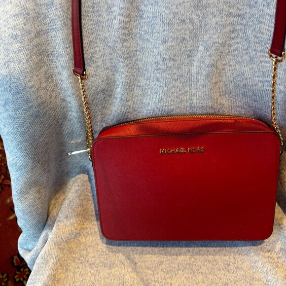 Michael Kors Red Large Jet Set Saffiano Leather Crossbody Bag - Picture 5 of 5